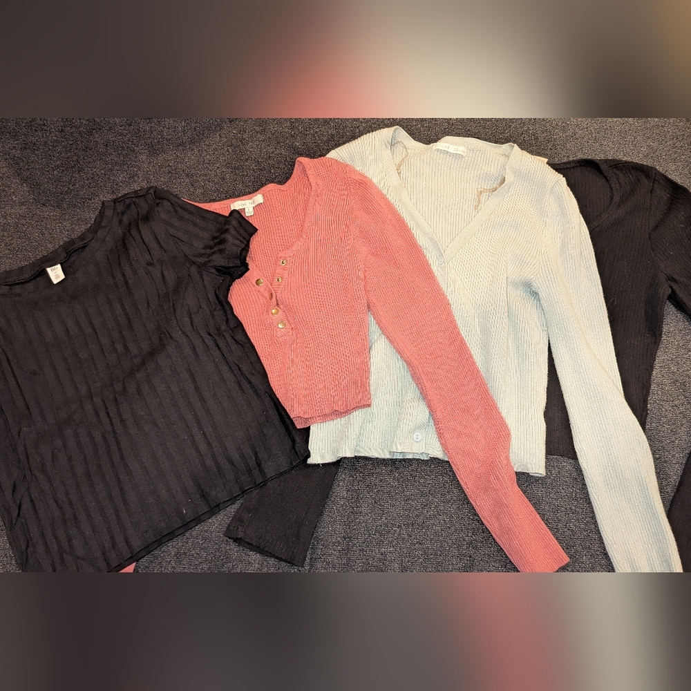 Bundle Of Women's Tops, Size large